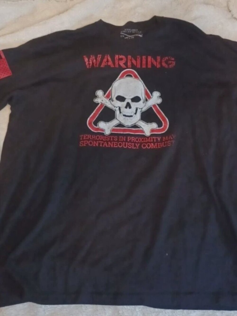 Grunt Style Tshirt Size XL Black Red Warning Skull Cross Bones